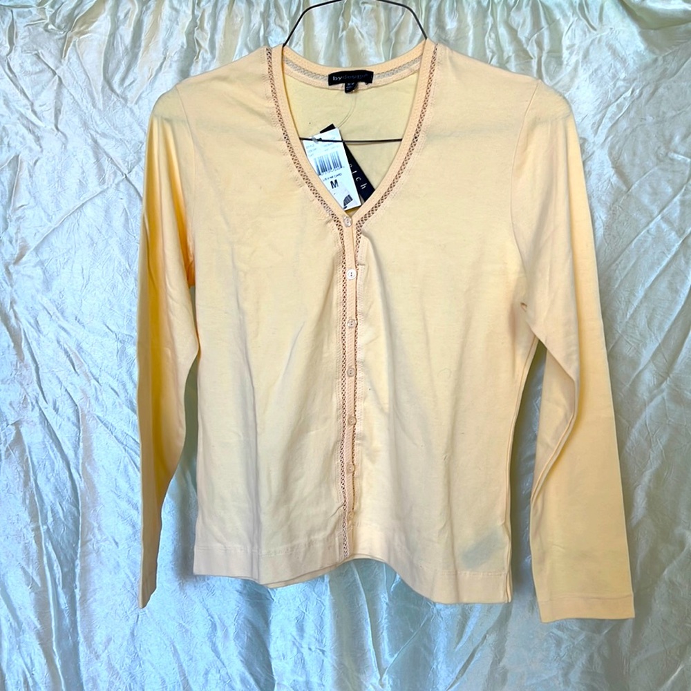 Long sleeve, stretch and cotton with buttons
